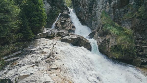 Bild 1 von 25: Im Bild: Wasserfall in Bad Gastein.