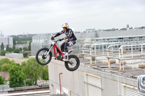 Bild 1 von 14: 