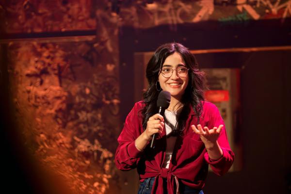 Bild 1 von 24: Freundliche Übernahme: Die Stand-Up-Comedienne Ana Lucía moderiert diese Spezialausgabe der \