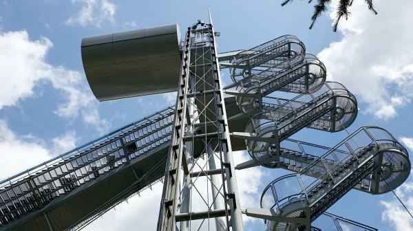 Bild 1 von 6: 