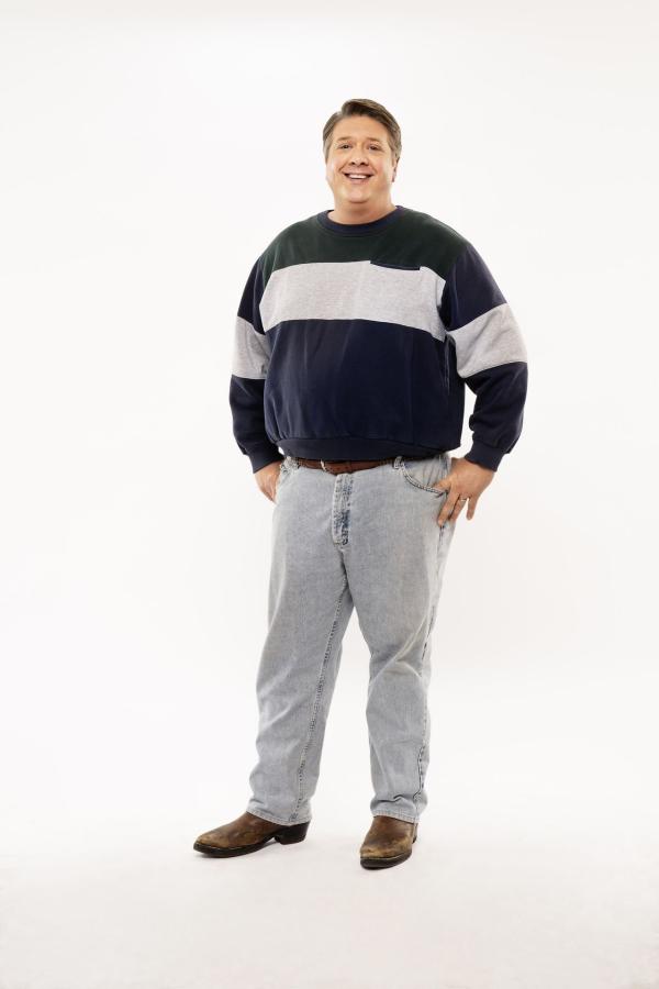 Bild 1 von 16: (4. Staffel) - George sen. (Lance Barber)