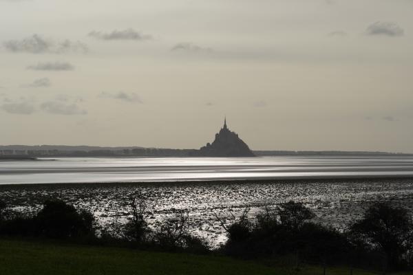 Bild 1 von 15: Extremer Tidenhub: In der Bucht des Mont-Saint-Michel herrschen die stärksten Gezeiten Europas.
