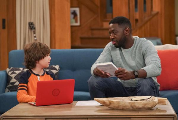 Bild 1 von 14: Grover Johnson (Hank Greenspan, l.): Malcolm Butler (Sheaun McKinney, r.)