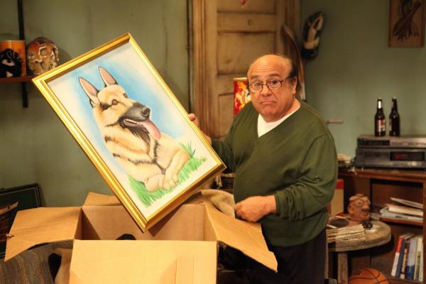 Bild 1 von 10: Frank Reynolds (Danny DeVito)