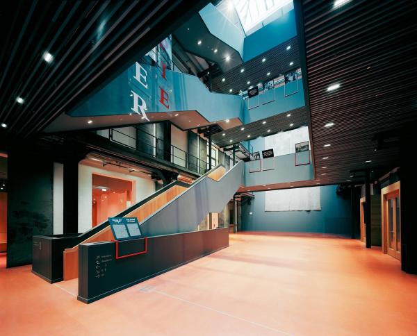 Bild 1 von 13: Im Bild: Foyer des Pierre Boulez Saal, Konzertsaal in der Barenboim-Said Akademie in Berlin.