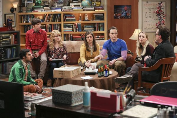 Bild 1 von 7: Bei den Nerds (v.l.n.r.) Raj (Kunal Nayyar), Howard (Simon Helberg), Bernadette (Melissa Rauch), Amy (Mayim Bialik), Sheldon (Jim Parsons), Penny (Kaley Cuoco) und Leonard (Johnny Galecki) ist mal wieder einiges los: Während sich die einen mit Frauenproblemen rumschlagen müssen, bekommen es die anderen mit den Auswirkungen eines Emotionendetektor zu tun ...