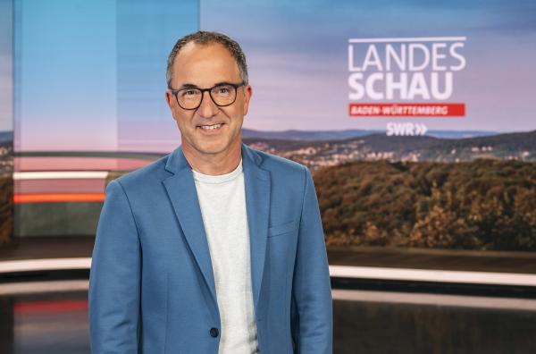 Bild 1 von 3: SWR-Moderator Jürgen Hörig.
