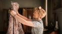 Lesley Manville in: Mrs. Harris und ein Kleid von Dior