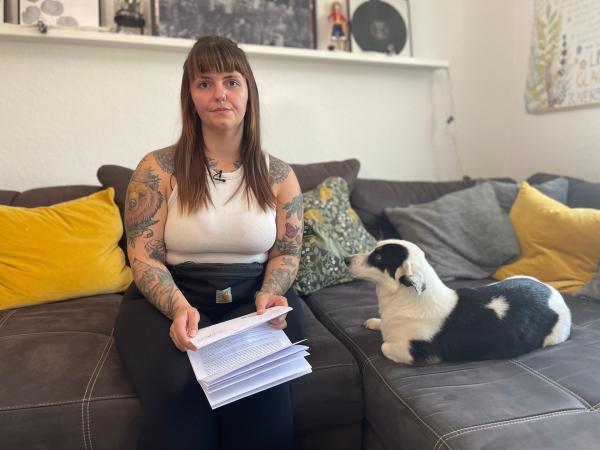 Bild 1 von 4: Kelly bekommt immer wieder Mahnungen eines Inkassounternehmens.