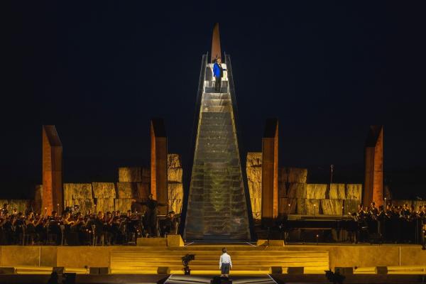 Bild 1 von 7: Die spektakuläre Showtreppe im \