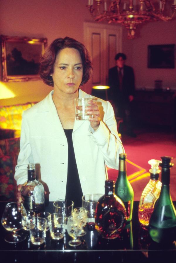 Bild 1 von 1: Im Bild: Christine Buchegger (Frau Killian).