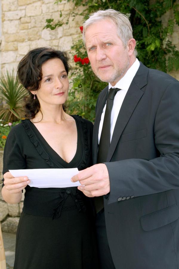 Bild 1 von 6: Im Bild: Katharina Stemberger (Andrea Plattner), Harald Krassnitzer (Thomas Stickler).