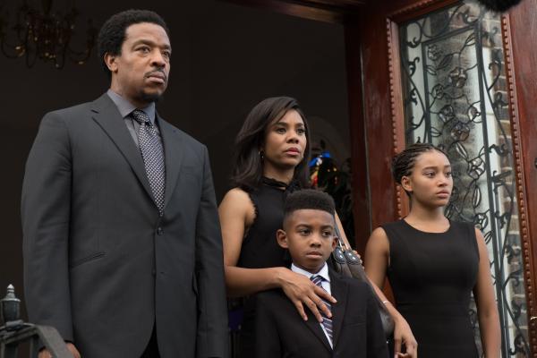 Bild 1 von 9: (v.l.n.r.) Maverick Carter (Russell Hornsby); Lisa Carter (Regina Hall); Starr Carter (Amandla Stenberg)