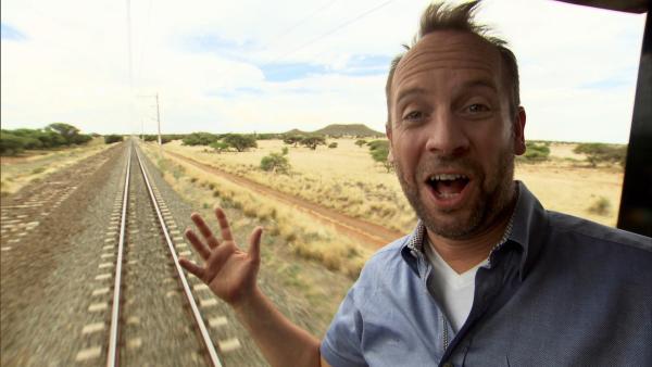 Bild 1 von 3: Teddy Wilson begleitet Crew und Passagiere auf der Süd-Nord-Tour im Zug \