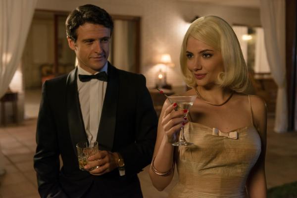 Bild 1 von 7: Enrique Otegui (Diego Martín, l.); Patricia Márquez (Miriam Giovanelli, r.)