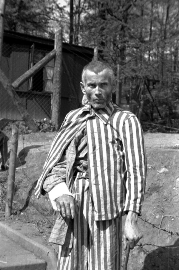 Bild 1 von 1: KZ-Häftling, 1945.