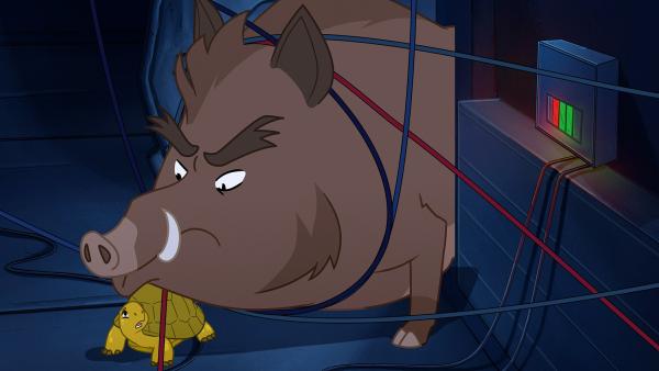 Bild 1 von 3: Wie sollen sich Schildkröte Törtel (u.) und Wildschwein Grrmpf aus dieser brenzligen Lage, umgeben von Kabeln und Elektrizität, nur befreien?