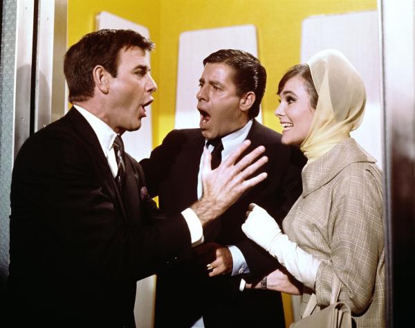 Bild 1 von 5: (v.l.n.r.) Dr. Ben Mizer (James Best); Christopher Pride (Jerry Lewis); Anna Jacque (Gila Golan)
