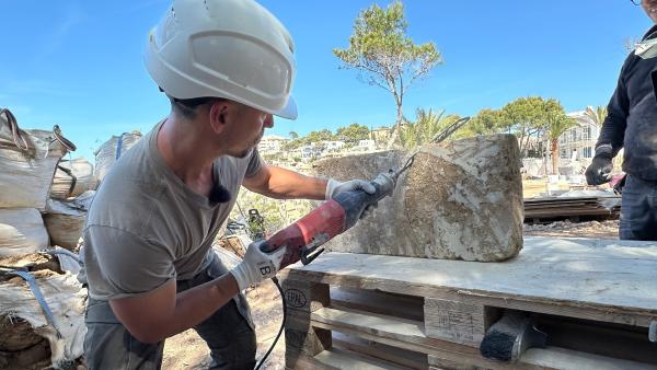 Bild 1 von 8: Davit Arican