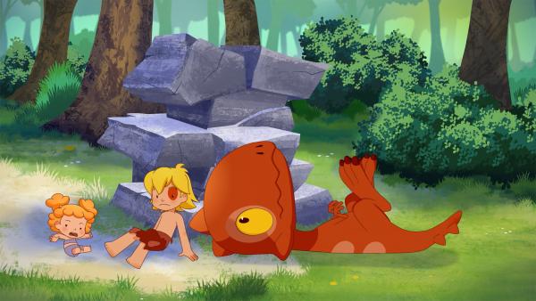 Bild 1 von 4: Kori und Tib purzeln übereinander als sie herausfinden, dass Tumtum das Erdbeben auslöst - mit seinem Schluckauf.