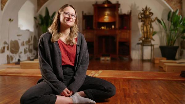 Bild 1 von 6: Im Bild Sara Hindelang in Oberösterreich beim Ritual der \