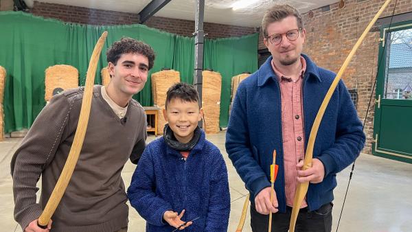 Bild 1 von 1: In dieser neuneinhalb Folge trifft Reporter Robert Meyer Ali und Khasar. Gemeinsam zeigen sie, wie das Patenschaftsprojekt \