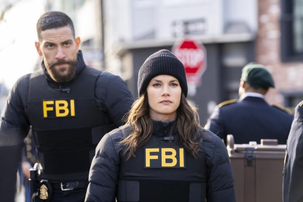 Bild 1 von 6: FBI SA Omar Adom 'OA' Zidan (Zeeko Zaki, l.); FBI SA Maggie Bell (Missy Peregrym, r.)