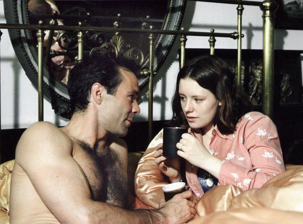 Bild 1 von 1: Fili (Lavinia Wilson), George (Hannes Jaenicke)