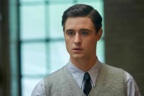 Bild 1 von 48: Im Bild: Max Irons (Fritz).