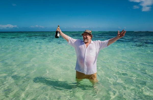 Bild 1 von 24: Im Bild: Horst (Armin Rohde) freut sich über die Hochzeit seines Sohnes.