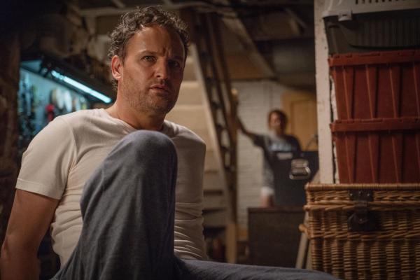Bild 1 von 8: Louis (Jason Clarke)