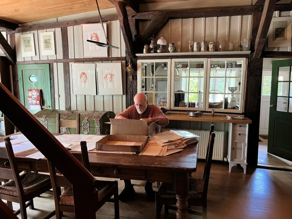 Bild 1 von 3: Niklas Frank in seinem Zuhause.