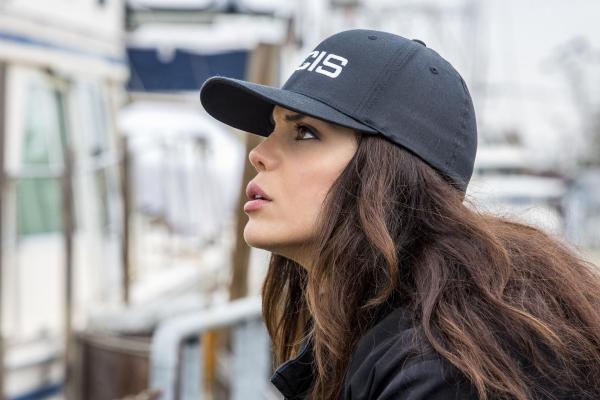 Bild 1 von 17: Wird Special Agent Gregorio (Vanessa Ferlito) den Hacker finden, bevor er weiteres Unheil anrichten und unzählige Leben für immer zerstören kann?