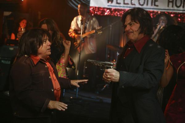 Bild 1 von 8: Frank Reynolds (Danny DeVito, l.); Gino (Jon Polito, r.)