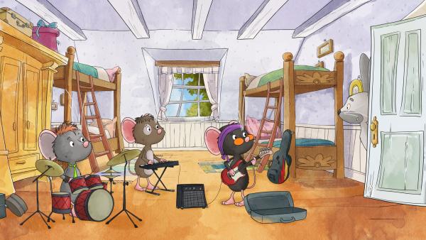 Bild 1 von 2: Eine berühmte Mäuseband ist in der Pension Apfelkern zu Gast.