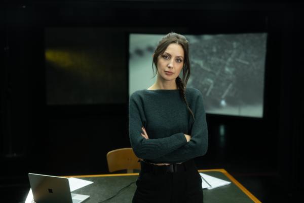 Bild 1 von 3: Podcasterin und Journalistin Paulina Krasa rekonstruiert in \