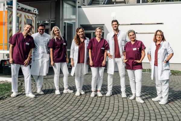 Bild 1 von 1: v.li.: Christian Pracht, Dr. Frederik Seehauser, Amelie Schneider, Dr. Nessy Wagner, Verena Baumwinkel, Dr. Mats Pfeffer, Birgit Hansen, Dr. Christina Traudtner