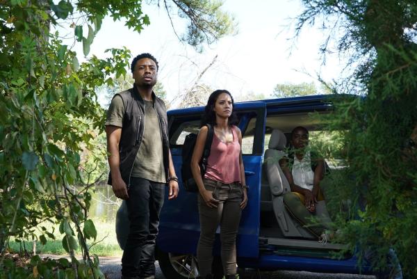 Bild 1 von 11: Wilt Bozer (Justin Hires, l.); Riley Davis (Tristin Mays, r.)