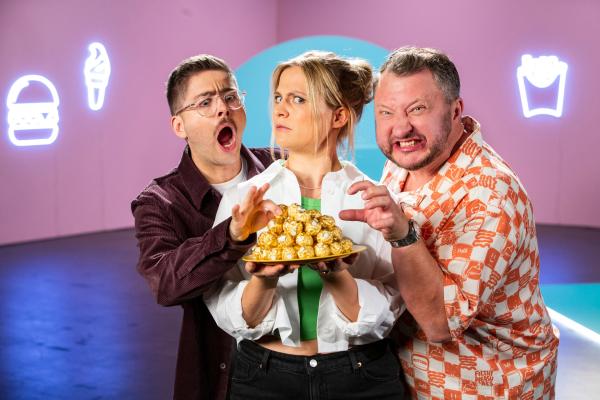 Bild 1 von 6: Besseresser mit Lilly Temme (M.), Sebastian Lege (r.) und Florian Reza (l.)