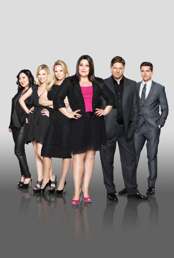 Bild 1 von 1: (v.li.): Margaret Cho (Teri Lee), April Bowlby (Stacy Barrett), Kate Levering (Kim Kastle), Brooke Elliott (Jane Bingum), Lex Medlin (Owen French), Jackson Hurst (Grayson Kent).