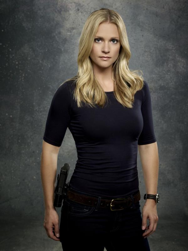 Bild 1 von 2: CRIMINAL MINDS - A.J. Cook stars as Jennifer Jareau on \