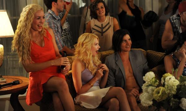 Bild 1 von 9: (v.l.n.r.) Mackenzie (Peyton List); Whitney (Claudia Lee); Colin (Will Peltz)