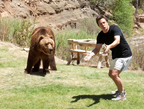 Bild 1 von 7: Hugh Grant stars in Columbia Pictures' comedy DID YOU HEAR ABOUT THE MORGANS?, also starring Sarah Jessica Parker.