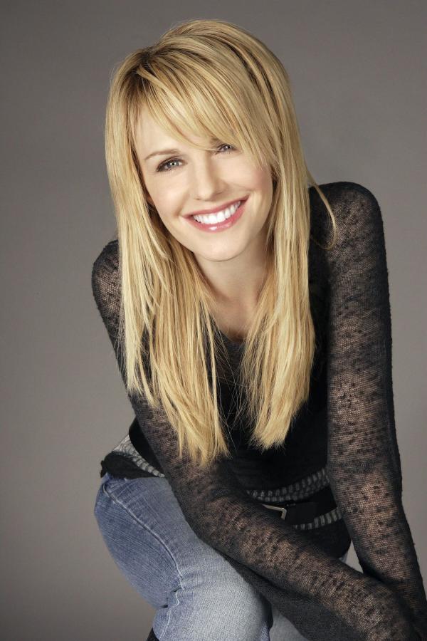 Bild 1 von 6: (4. Staffel) - Mordfälle, die schon Jahre zurückliegen und nie aufgeklärt werden konnten, sind Lilly Rushs (Kathryn Morris) Spezialgebiet.