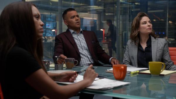 Bild 1 von 14: (v.l.n.r.) Danny James (Jaime Lee Kirchner); Chunk Palmer (Christopher Jackson); Taylor Rentzel (MacKenzie Meehan)