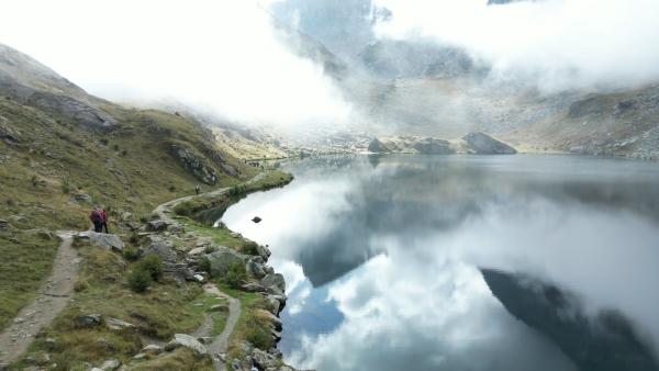 Bild 1 von 3: Betörende Landschaften: Die geschichtsträchtige Region des Piemonts lädt zum Wandern ein.