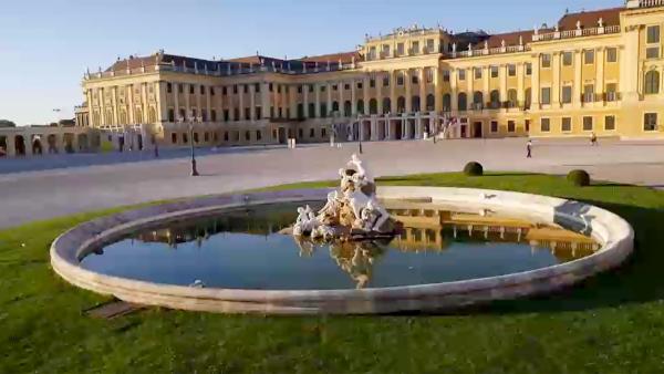 Bild 1 von 3: Schloss Schönbrunn.