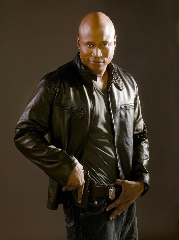 Bild 1 von 54: (1. Staffel) - Special Agent Sam Hanna (LL Cool J) ist ein ehemaliger Kampftaucher, der im Irak stationiert war und als Spezialist für Überwachungen aller Art eingesetzt wird ...