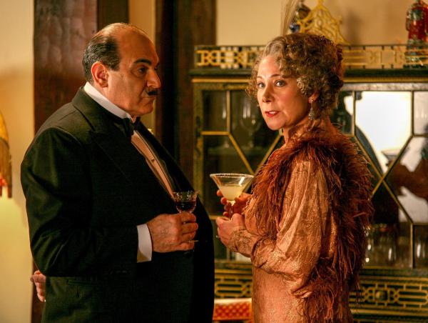 Bild 1 von 16: Im Bild: David Suchet (Hercule Poirot), Zoë Wanamaker (Ariadne Oliver).