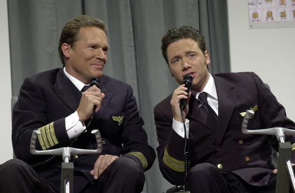 Bild 1 von 15: Die Piloten Christian Tramitz (l.) und Michael \